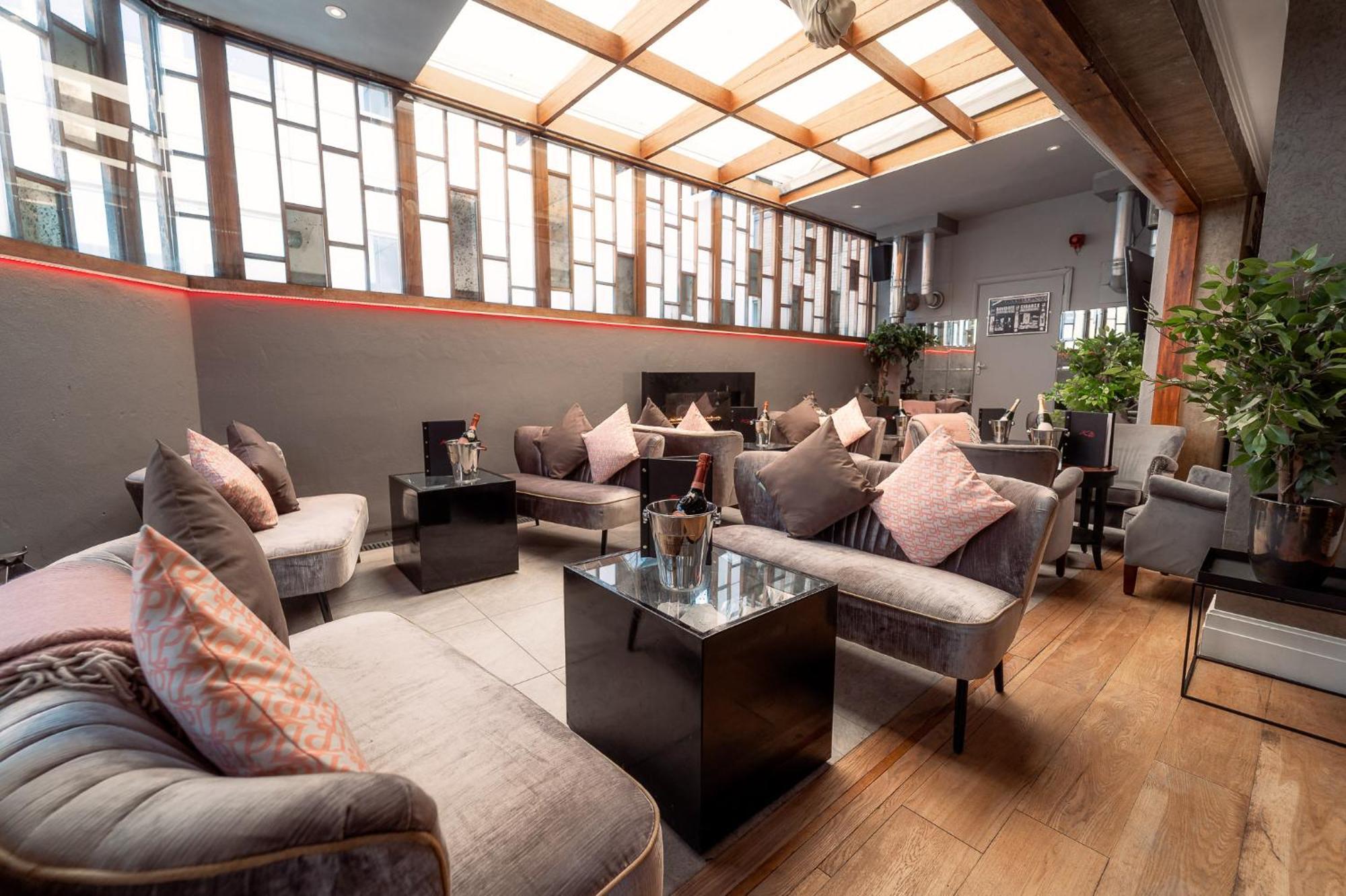 Karma Sanctum Soho Hotel Londra Exterior foto