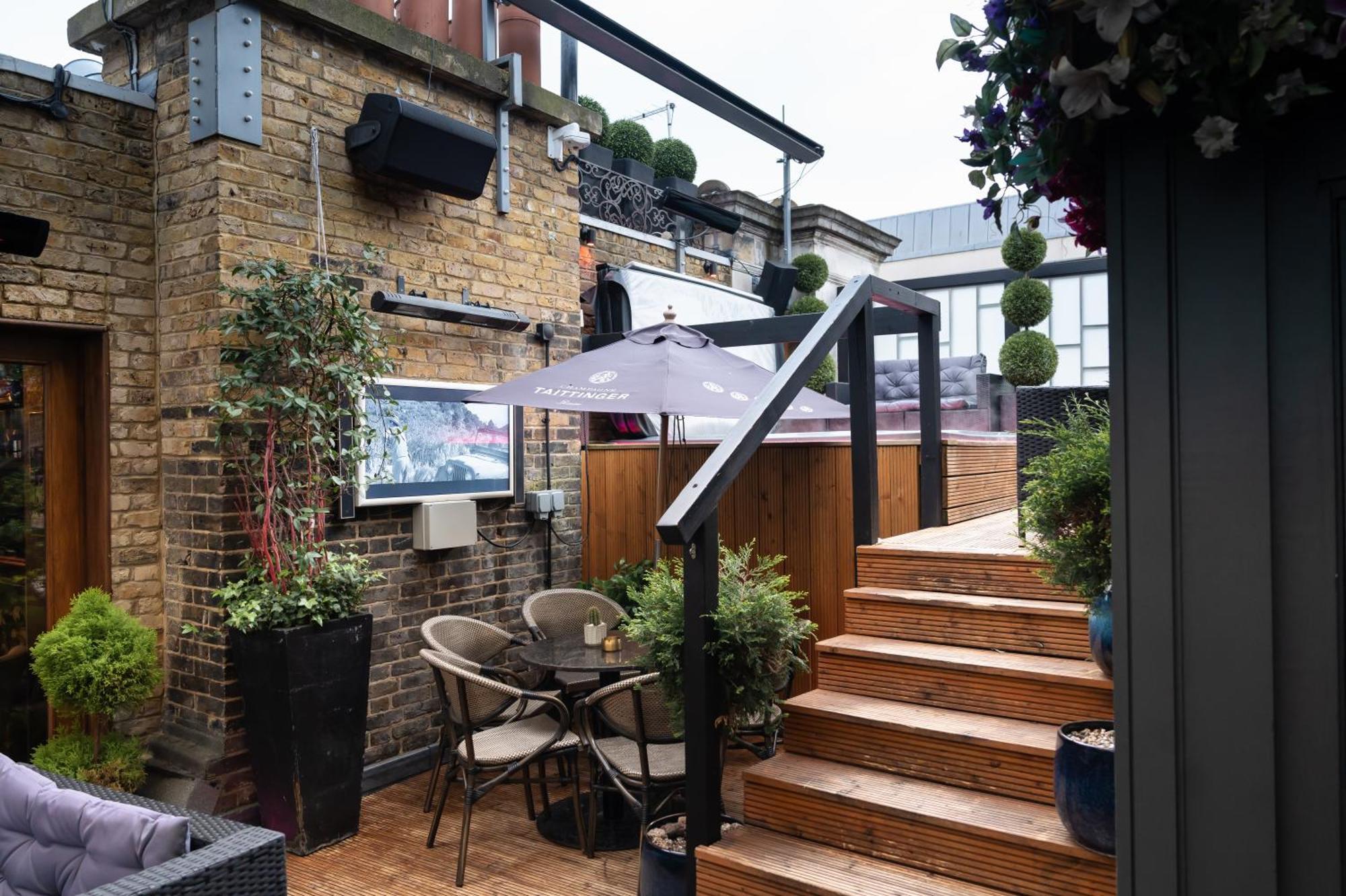 Karma Sanctum Soho Hotel Londra Exterior foto